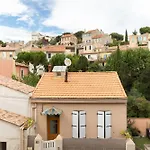 O Regard De Notre Dame Proche Plages Marseille