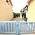 Villa Familiale Proche Plage Avec Jardin Et Terrasse, 6 Personnes, Wifi, Parking Inclus - Fr-1-782-67