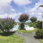 Bella Vista Guest Center Pays Basque