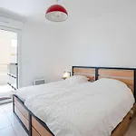 T3 Climatise Neuf, Proche Plage Avec Terrasse Spacieuse Et Parking A Narbonne - Fr-1-409-272