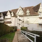 Apartment Les Jardins De La Cote Fleurie By Interhome