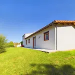 Brem Sur Mer- Grande Maison Pour 9- 4 Chambres