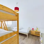 Brem Sur Mer- Grande Maison Pour 9- 4 Chambres