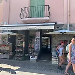 Petite Maison Quartier Hist