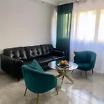 Charmant Appartement Dans Le Quartier Des Affaires