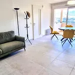 Banyuls-Sur-Mer : Magnifique T2 Avec Terrasse Et Garage - Fr-1-309-476