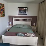 Jolie Studio En Rez De Jardin A L'Estaque Mourepiane
