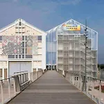 La Maison Bleue, Jardin & Mer 300M
