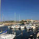Appartement T3 A Sete Face A La Mer Avec Parking Prive, Proche Plage Et Commerces - Fr-1-338-587