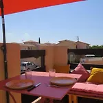 Superbe Studio A Proximite Plage Te Commerce 2Goel27
