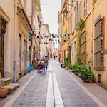 Le Charme Du Panier 1 Minute Du Vieux Port By Weekome