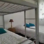 Chambre 2 Adultes 2 Enfants & Jardin