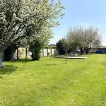 De Bric Et De Broc , Maison A 100M Plage