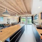 La Cabane Des Bienheureux