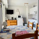 Appartement Lumineux Avec Balcon Et Parking Face Au Port, Proche Ocean - Fr-1-336-160