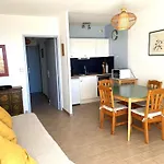 Studio Cabine A La Grande Motte, 4 Couchages, Parking, Proche Commerces Et Plage - Fr-1-790-31