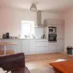 Immeuble De 3 Appartements Avec Cour Interieure