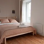 Immeuble De 3 Appartements Avec Cour Interieure