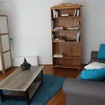 Petite Maison D'Hote Et Son Patio Au Pied De Notre-Dame