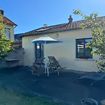 Le Petit,Gite A 100M De La Plage