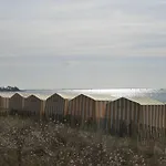 Appartement 2 Pieces Avec Jardin, Calme, Proche Plage Et Commerces, Parking Prive Inclus, Carnac - Fr-1-377-33