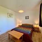 Appartement 2 Pieces Avec Jardin, Calme, Proche Plage Et Commerces, Parking Prive Inclus, Carnac - Fr-1-377-33