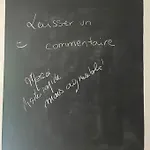 Une Cabine Commode