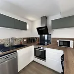 Villa T3 Renovee Climatisee, Piscine, Proche Plage Et Commerces - Fr-1-81-622