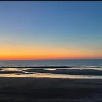 2P Renove Ideal Famille Proche De La Mer