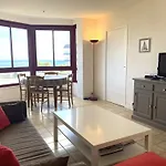 Appartement Vue Mer A 200M De La Plage De Trestraou A Perros-Guirec - Ref 507