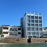 Les Vagues Hotel & Spa