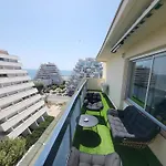 Appartement Lumineux Avec Vue Sur Mer A 50 M De La Plage Et Du Centre
