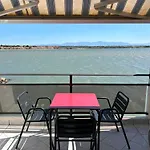 Appartement T2 Dans Jolie Residence Avec Piscine
