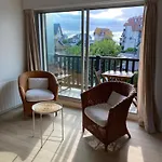 Appartement 65M2 Avec Balcon Vues Partielles Mer A 150M De La Plage Et Centre, Wifi Et Parking Prive
