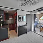 Appartement Moderne Pres De La Plage Avec Parking Gratuit