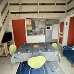 Appartement 2 Pieces A St Hilaire-De-Riez Avec Parking Et Balcon - Fr-1-324-145