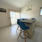 Appartement Renove T2 A Banyuls, Climatise, Terrasse, Parking, Proche Crique Et Thalasso - Fr-1-309-235