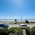 Appartement Renove Face Mer Avec Terrasse, 2 Pieces, 3 Couchages A La Baule - Fr-1-245-193