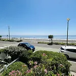 Appartement Renove Face Mer Avec Terrasse, 2 Pieces, 3 Couchages A La Baule - Fr-1-245-193