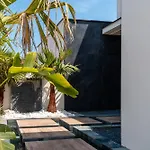 Villa Signature