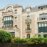 Apartment Les Balcons De Cezembre By Interhome