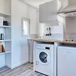 Longchamp - Studio A 8 Min A Pied Du Metro Longchamp