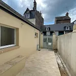 Nice House With Terrace Near Beach Of Trouville