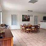 Maison Face Au Lac