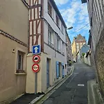 Petit Duplex