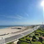 Appartement 2 Pieces Avec Terrasse 25M² Et Parking A 50M De La Plage - Fr-1-338-114