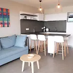 Appartement 2 Chambres, Balcon, Piscine Chauffee, Acces Plage, Animaux Admis, Parking - Fr-1-194-194