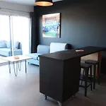 Appartement Pmr 2 Chambres, Face Plage, Piscine, Balcon, Pour 6 Personnes, Animaux Admis - Fr-1-194-222