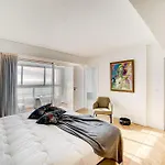 Elegant Penthouse Avec Vue Mer Double Garage