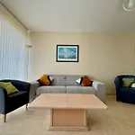 Appartement T3 Au 6E Etage Avec Balcon Et Vue Mer - Fr-1-197-200